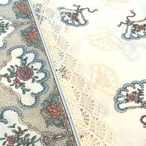 Louis Nichole designer vintage twin sheets in excellent condition. Four pieces.